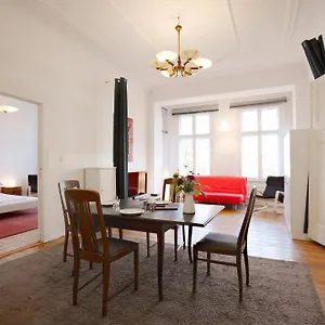 Apartment Elegante Altbauwohnung, Berlin